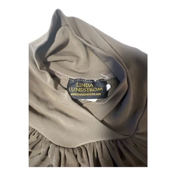 Linda Lundstrom Mock Neck Ruffle Hem Dress Size 8 XY1 - Picture 4 of 5